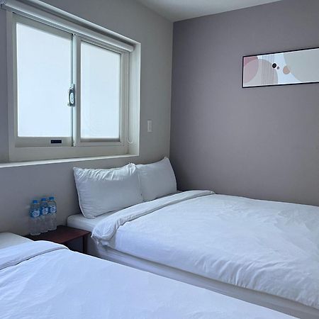 微趣 Wechill Hotel Tainan Luaran gambar
