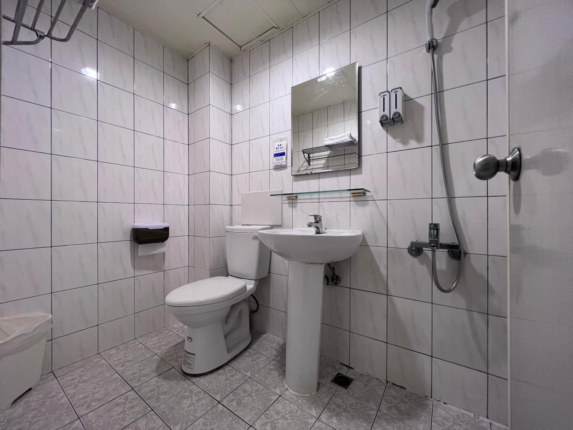 微趣 Wechill Hotel Tainan Luaran gambar