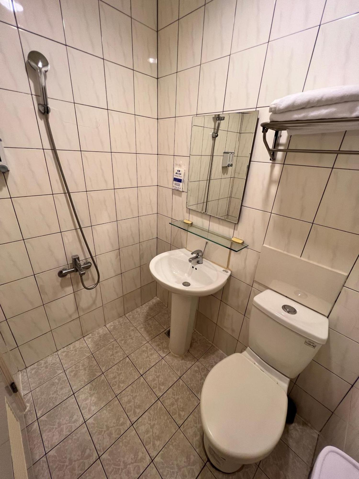 微趣 Wechill Hotel Tainan Luaran gambar