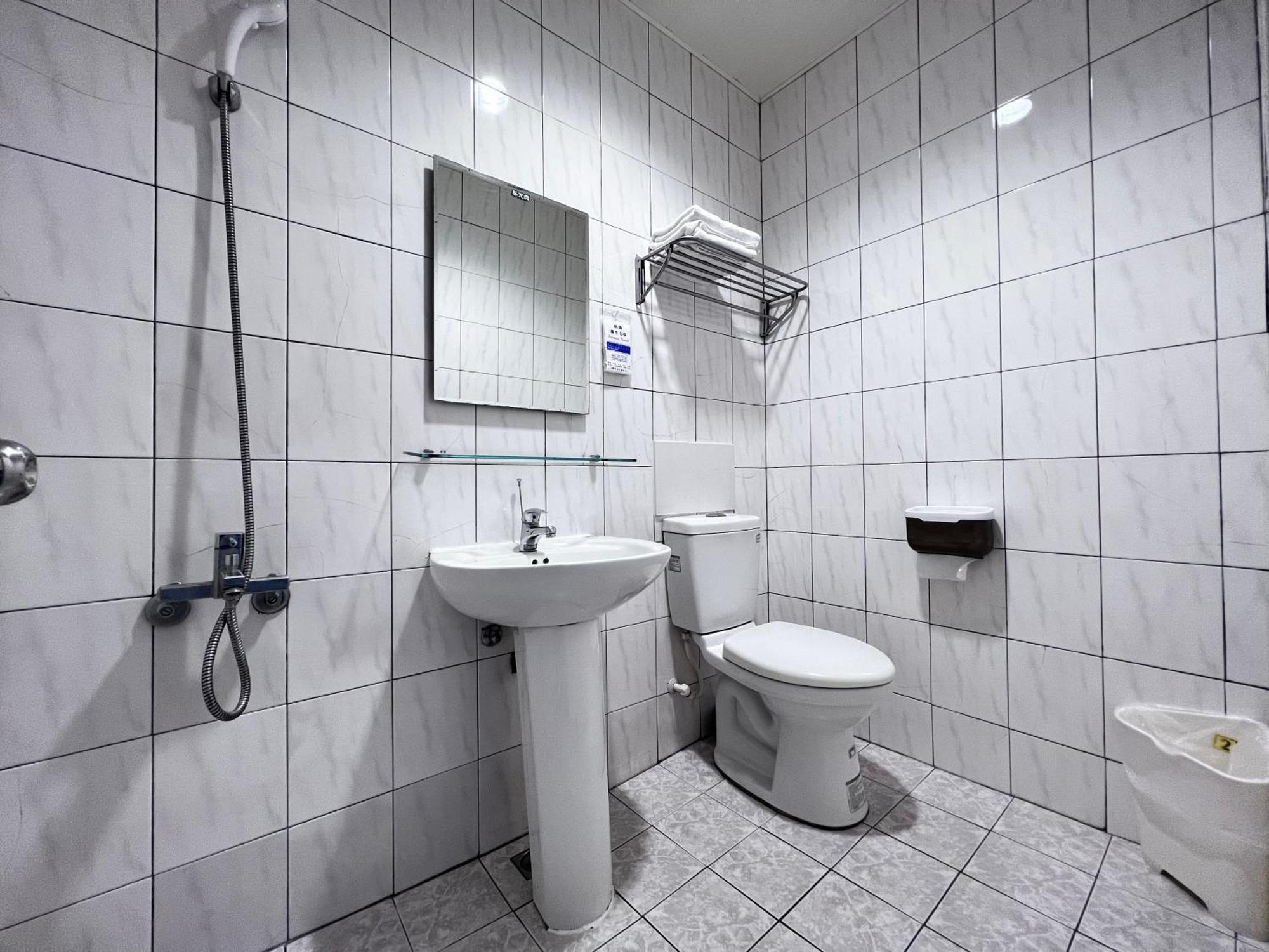 微趣 Wechill Hotel Tainan Luaran gambar